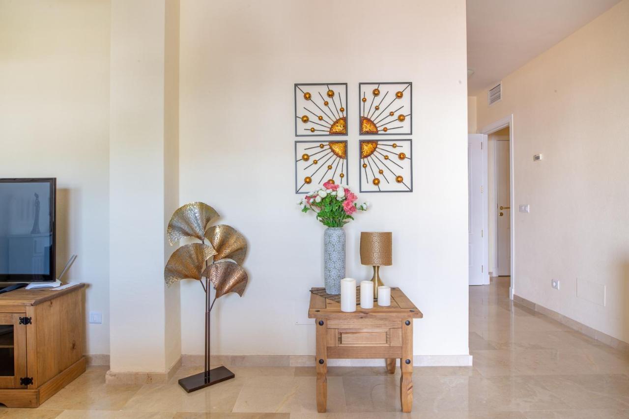 2261-Superb Apt On The Beach, On Duquesa Harbour Manilva Kültér fotó