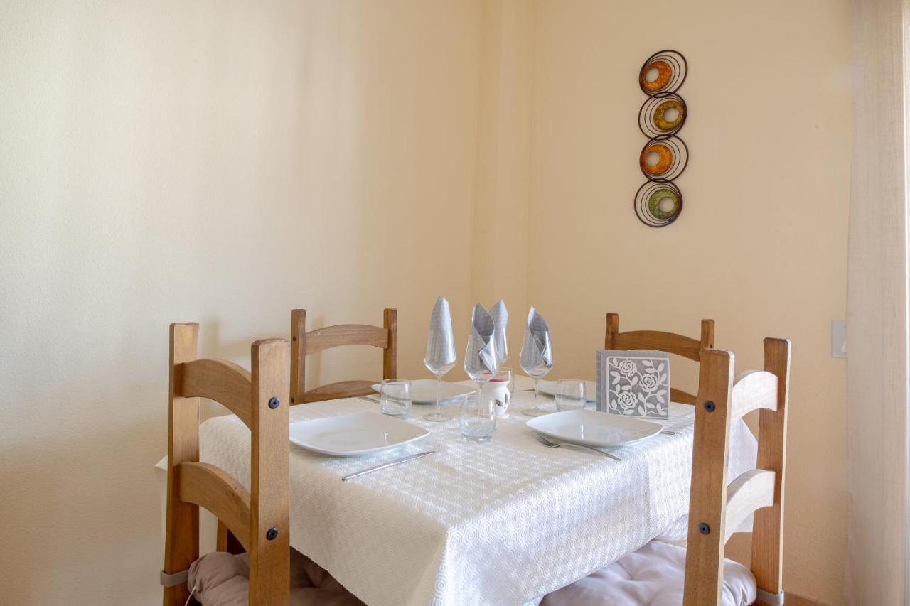 2261-Superb Apt On The Beach, On Duquesa Harbour Manilva Kültér fotó