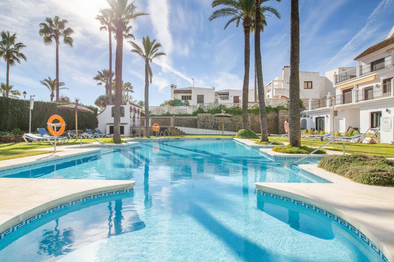 2261-Superb Apt On The Beach, On Duquesa Harbour Manilva Kültér fotó