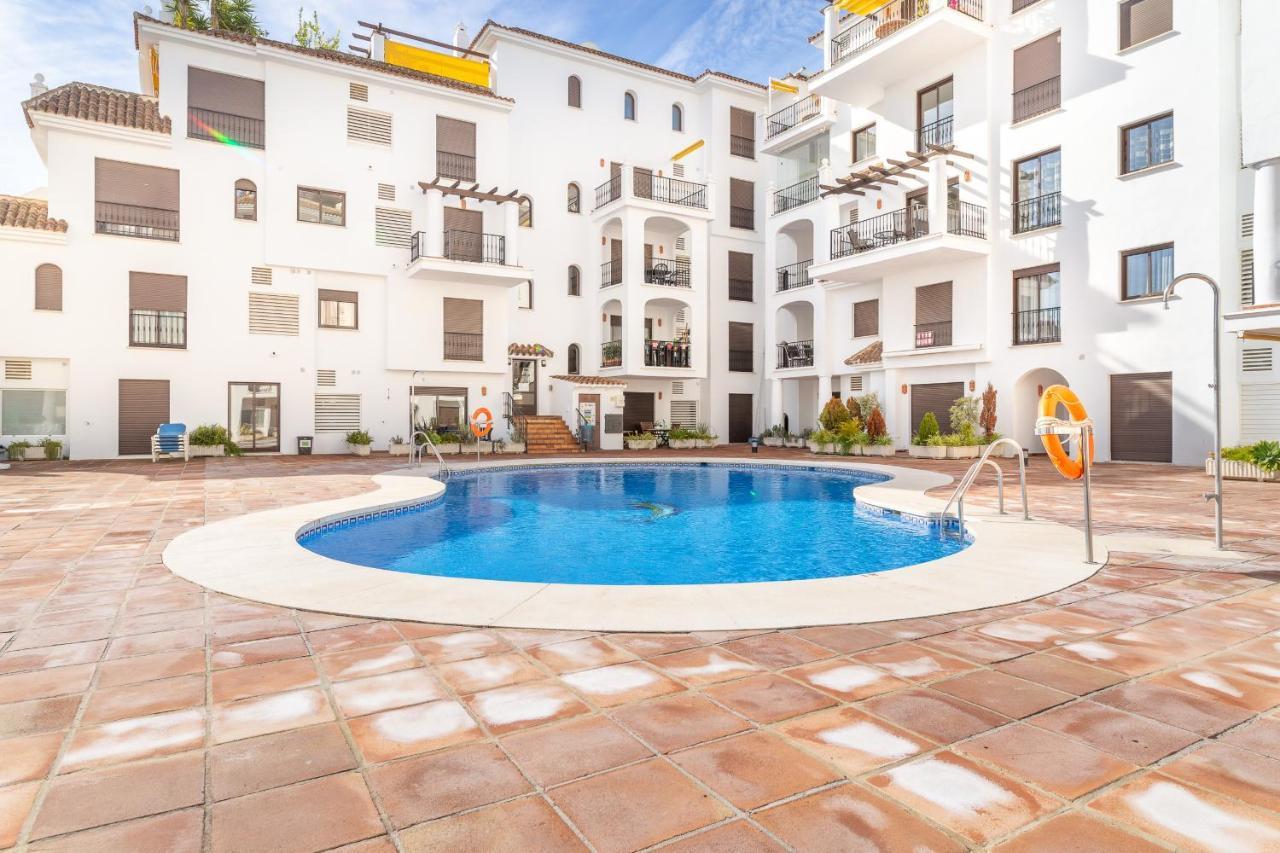 2261-Superb Apt On The Beach, On Duquesa Harbour Manilva Kültér fotó