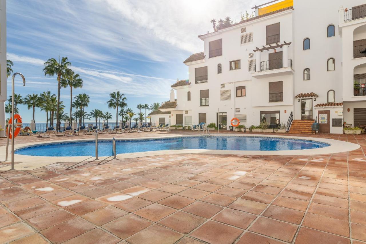 2261-Superb Apt On The Beach, On Duquesa Harbour Manilva Kültér fotó